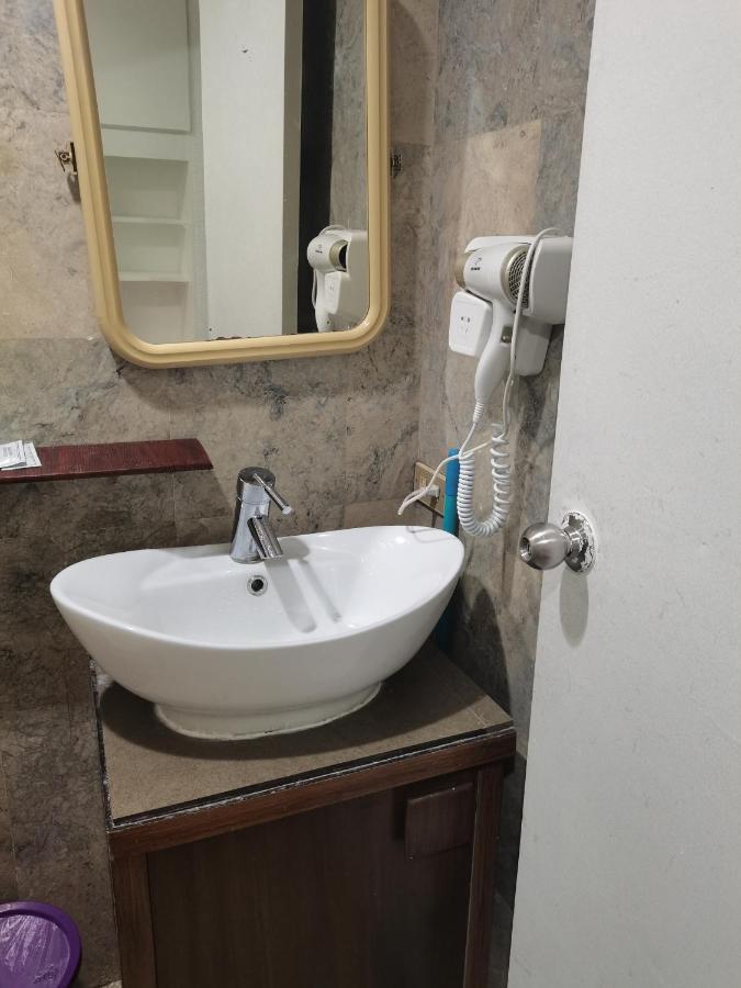 Accommodation Services Makati City Buitenkant foto